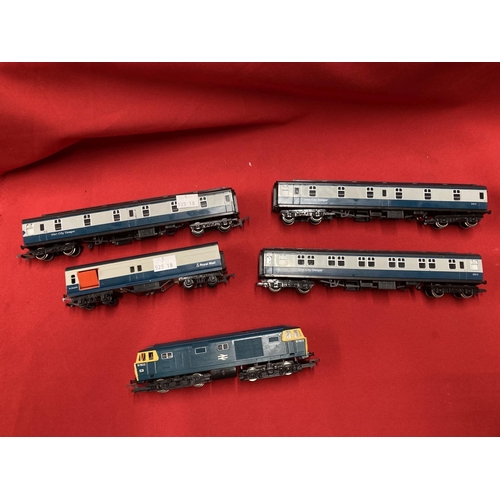 295 - Toys: Model railways Hornby OO scale Class 35 No. D7022 Locomotive plus three Inter-City sleeper car... 