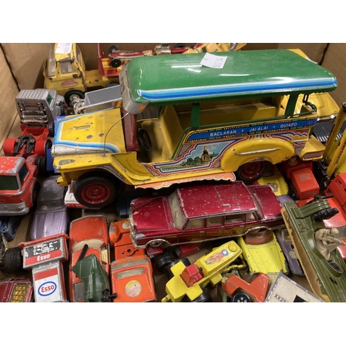 309 - Toys: Diecast collection of playworn vehicles including Dinky, Matchbox, Tonka, Lesney tractors, Maj... 