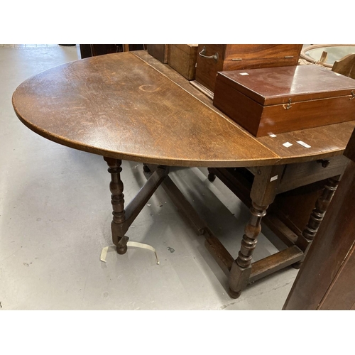 31 - 18th cent. Large oak gate-leg dining table with turned baluster supports, square moulded stretchers ... 