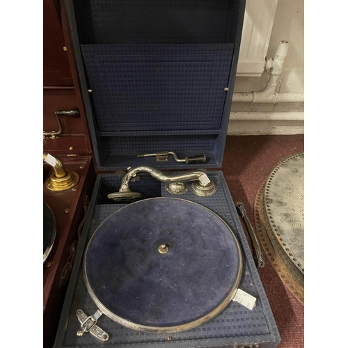 339 - Mechanical Music: 1930s Edison Bell portable gramophone player 'Electron' with gilt fittings in mauv... 