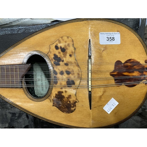 358 - Musical Instruments: Early 20th cent. Italian mandolin by Francesco Perretti & Figli. Bowl back with... 