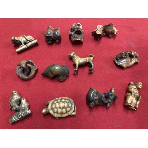 386 - 20th cent. Netsuki treen and resin birds, animals, people, etc.