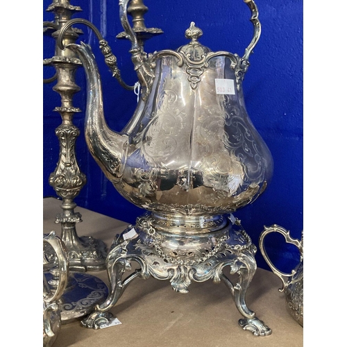 473 - 19th cent. Silver plated tea kettle on burner stand, the shaped body with engraved scrolling decorat... 