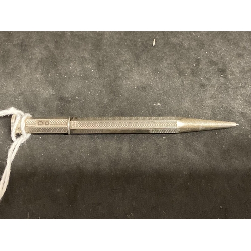 499 - Hallmarked Silver: Propelling pencil by Sampson Mordan hallmarked London. Weight 5.10oz.