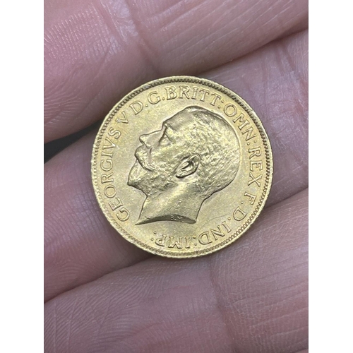 559 - Coins: 1918 George V Sovereign.