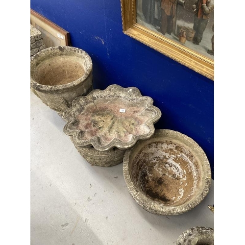 126 - Garden Stoneware: Mixed lot of four concrete pots. (4)