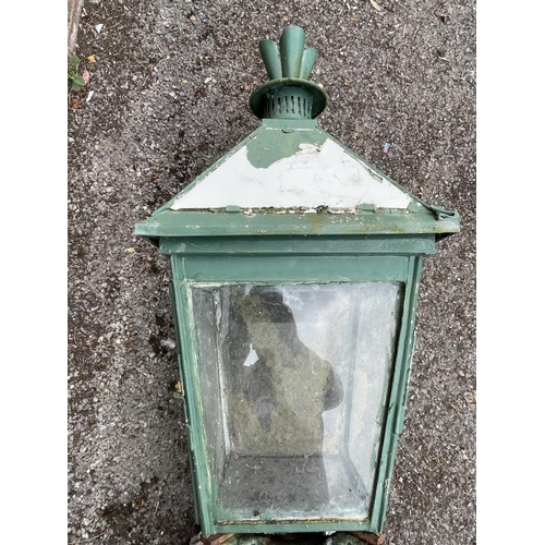 129 - Railwayania: 20th cent. Station lantern spiral cast iron support with aluminium lamp. Ex-property of... 
