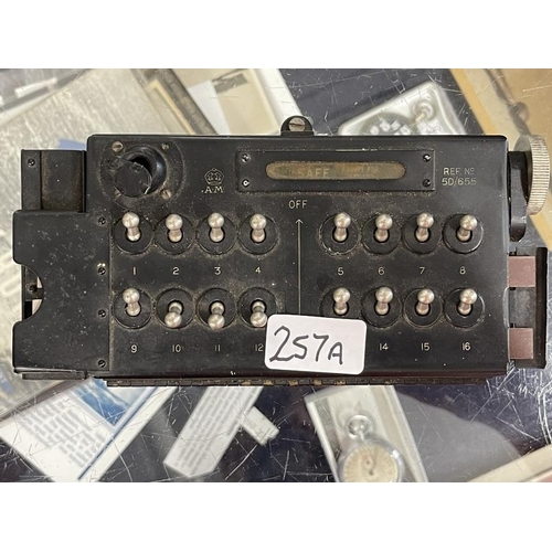 257A - Militaria: Air Ministry WWII Lancaster bomb selector switch box. 8ins.