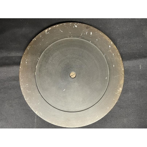 277 - Militaria/Royal Navy/Bismarck: A cast H.M.S. Hood 6ins Tampion central device surrounded by rope gro... 