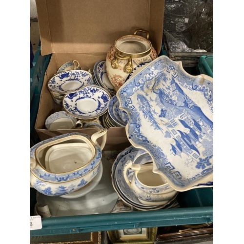 28 - Ceramics: Mixed lot to include 19th cent. and later Ironstone, Meissen blue and white bowl A/F, blue... 