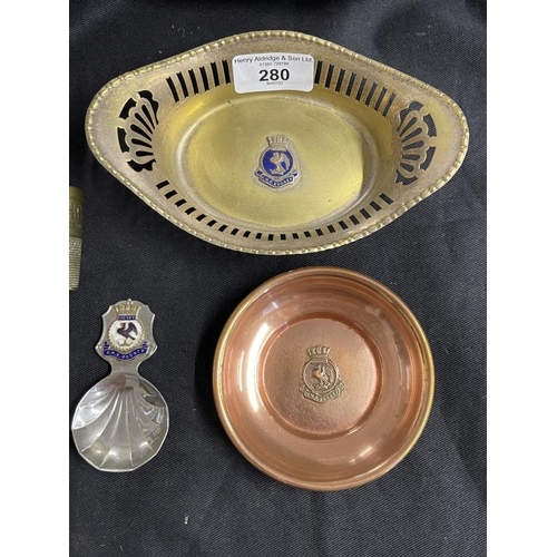 280 - Militaria/Royal Navy: H.M.S. Rodney rum measure, copper ashtray, caddy spoon and oval dish.