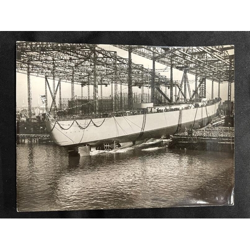 289 - Third Reich/Photographs: Rare collection of five period press photographs of The Launch of The Bisma... 