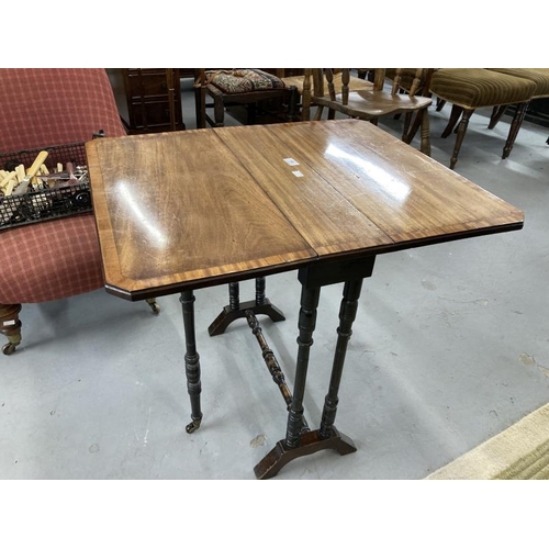 80 - 19th cent. Mahogany Sutherland table. 25ins. x 24ins.