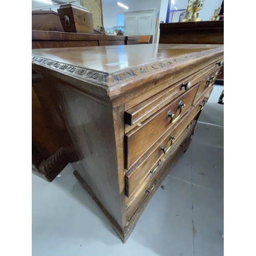 115 - Late 18th cent. Mahogany chest of drawers, rectangular top with carved moulded edge, a brushing slid... 