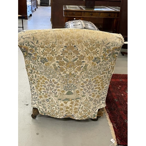 119 - Ismay Collection: Provenance ex-Haselbech Hall (Hazelbeech) Northampton armchair Howard & Son, barle... 