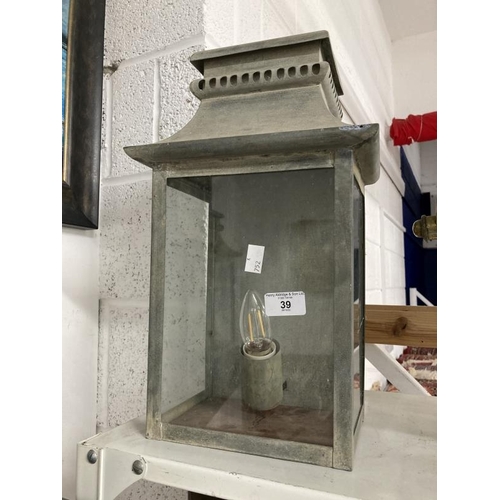 39 - 20th cent. Outdoor zinc and glazed lamps with unwired electrical fittings. (4)