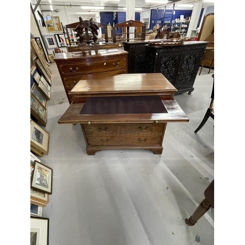 106 - Late 18th cent. Mahogany chest of drawers, rectangular top with carved moulded edge, a brushing slid... 