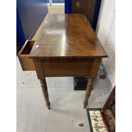 120 - 19th cent. Mahogany dressing table, fiddle back mahogany top above three drawers brass ring handles ... 