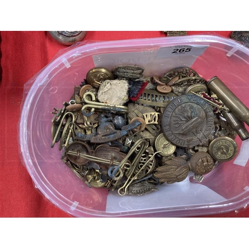 265 - Militaria: Cap badges, belt buckles, buttons, etc. Dorset, Norfolk, Surrey, Scots, etc.