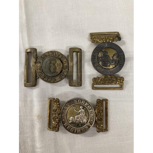 268 - Militaria: 19th cent. and later badges and buckles including Third Light Dragoons, Royal Norfolk Reg... 