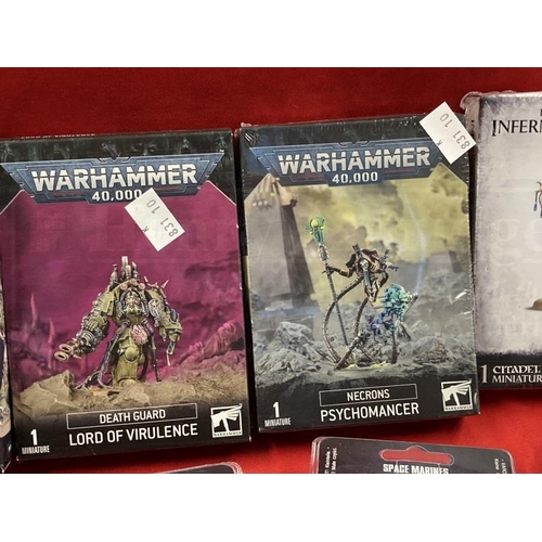 346 - Toys & Games: Warhammer construction kits, warriors. Sixteen unopened models from Forge World and Ci... 