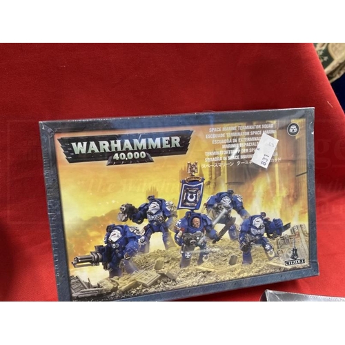 349 - Toys & Games: Warhammer construction kits, warriors. Space Marines Tactical Squad, Primaris Aggresso... 