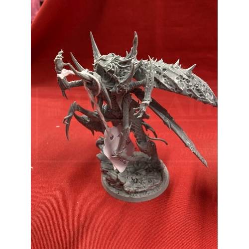 351 - Toys & Games: Warhammer Fantasy Wargames, large scale figures, ready made , unpainted, including Dae... 