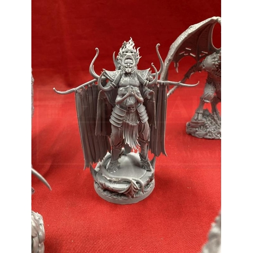 354 - Toys & Games: Warhammer Fantasy Wargames, large scale ready made, unpainted Daemon Warriors. (5)