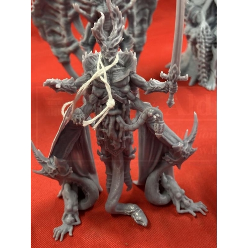 356 - Toys & Games: Warhammer Fantasy Wargames, large scale ready made Daemon Warriors, unpainted. (5)