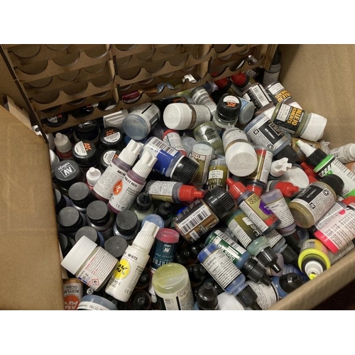 369 - Toys & Games: War gaming box containing hundreds of small pots of paint for decorating models i.e Wa... 