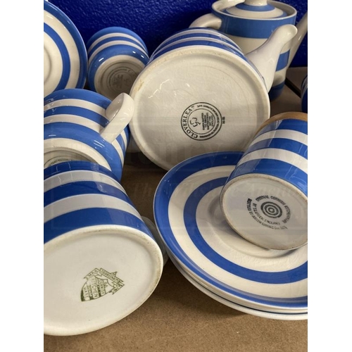 412 - Ceramics: Collection of blue banded T.G. Green and Cornishware style, mostly modern including bread ... 