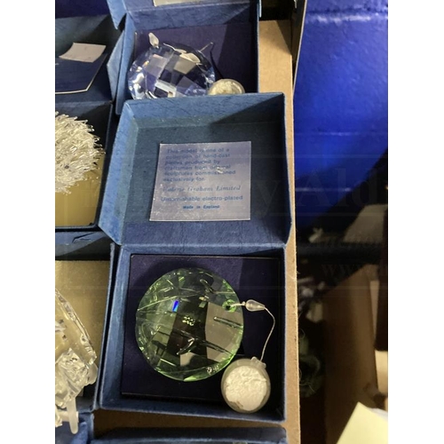 450 - Swarovski Crystal: Collection of various items in Valerie Graham Ltd boxes to include ship Santa Mar... 