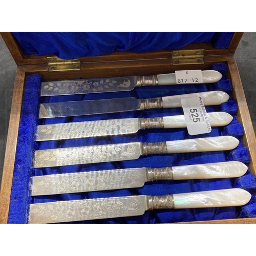 525 - Hallmarked Silver: Set of six silver bladed fruit knives with mother of pearl handles in a fitted ca... 