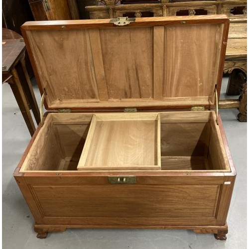 87 - Early 20th cent. Chinese hardwood possibly Padauk trunk/marriage chest, the rectangular top with a c... 