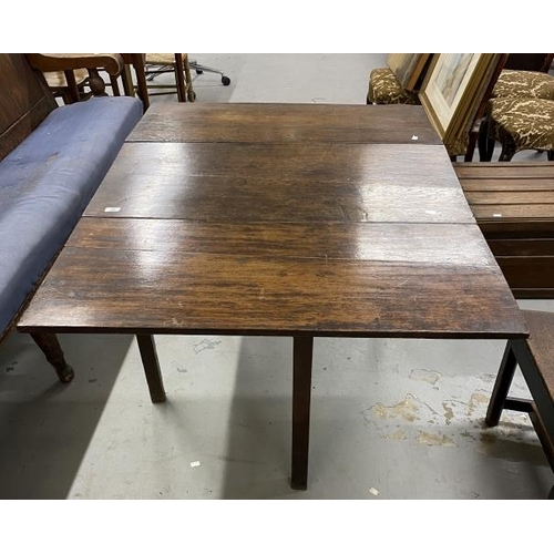 58 - Early 19th cent. Oak drop leaf table, rectangular top supported by square chamfered legs. 26½ins. x ... 