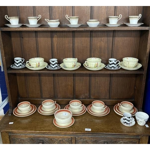 8 - Ceramics: Susie Cooper part tea set cups x 5, saucers x 6, side dishes x 6, bowl. Marked Susie Coope... 