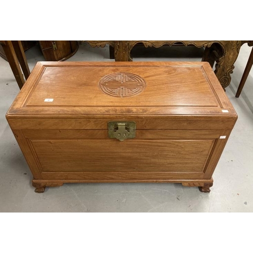 87 - Early 20th cent. Chinese hardwood possibly Padauk trunk/marriage chest, the rectangular top with a c... 