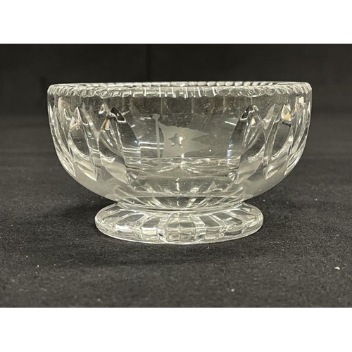 183 - WHITE STAR LINE: Cut glass bonbon dish, house flag to front. 2ins. x 4½ins.