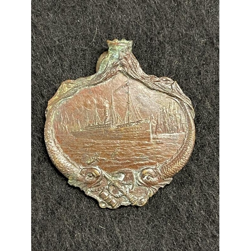 247 - R.M.S. CARPATHIA: Unusual bronze crew medal, the reverse inscribed in relief Presented to the Captai... 