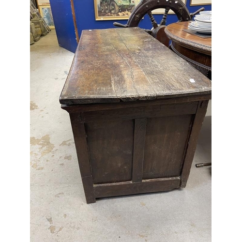 110 - 18th cent. Oak coffer, four panels with lozenges to the front, four plain panels to the rear and two... 