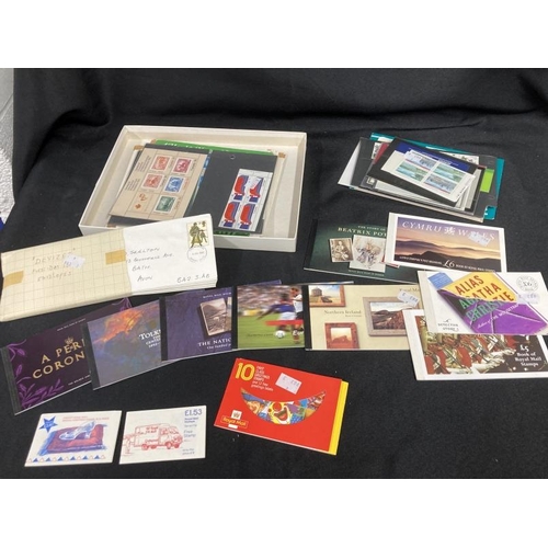 232 - Stamps: Royal Mail mint, ten books of stamps to include 1990 Greetings stamps with labels, 1990 Lond... 