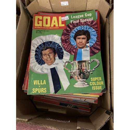 348 - Football Magazines: Approximately 300 copies of Goal and Football Monthly dating from the mid 1960s ... 