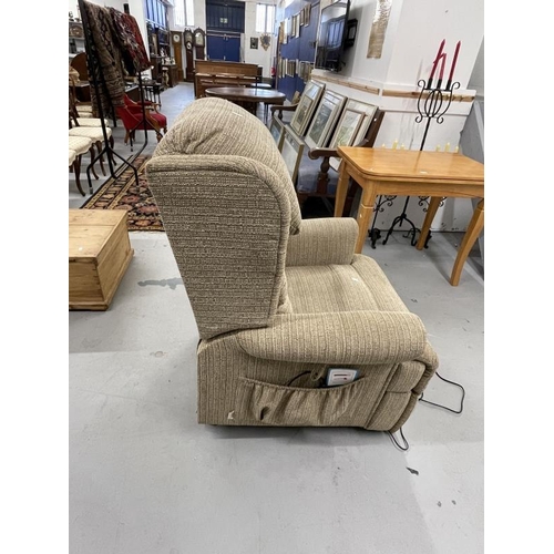 39 - Electric reclining armchair, beige upholstery.