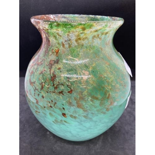 405 - The Mavis and John Wareham Collection: Monart vase pale green with bright green and red inclusions t... 