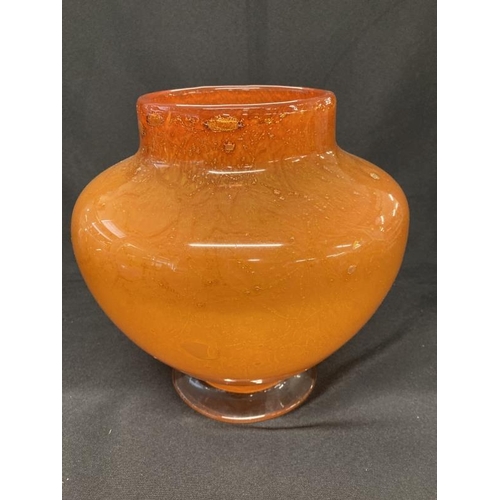 411 - The Mavis and John Wareham Collection: Monart vase orange and red, aventurine in bubbles, applied cl... 