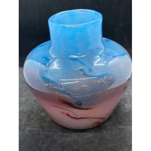 429 - The Mavis and John Wareham Collection: Monart vase deep raspberry with similar swirls, leading blue ... 