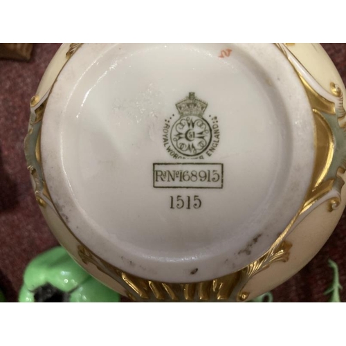 478 - Ceramics: Royal Worcester bone china potpourri vase and cover c1900, the cover with foliate scroll d... 