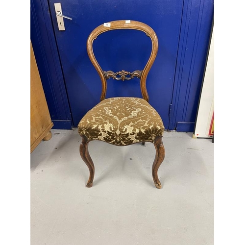 49 - Victorian set of 5 mahogany balloon back dining chairs with cabriole legs upholstered seats.