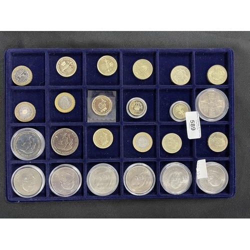 589 - Coins/Numismatics: GB, a collection of uncirculated and lightly circulated coins including special i... 