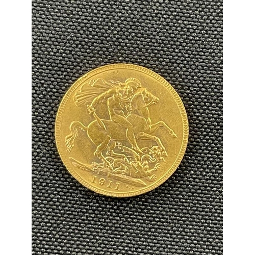 591 - Bullion Gold Coin: George V full sovereign dated 1911. Weight 8g.